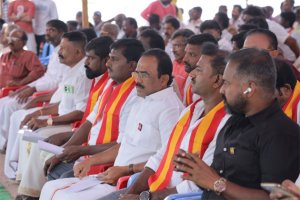 தூண்டில் வளைவு அமைக்க வலியுறுத்தி கவன ஈர்ப்பு போராட்டம்: தமிழக வெற்றிக் கழகம் ஆதரவு
