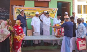 காயல்பட்டினத்தில் இந்திய யூனியன் முஸ்லிம் லீக் சார்பில் ஆயிரம் பயனாளிகளுக்கு ஃபித்ரா அரிசி வழங்கல்!