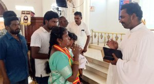 கல்வியும் மருத்துவமுமே எங்களது இலவசம் : நாம் தமிழர் கட்சி வேட்பாளர் ஒபிலியா பிரசாரம்!